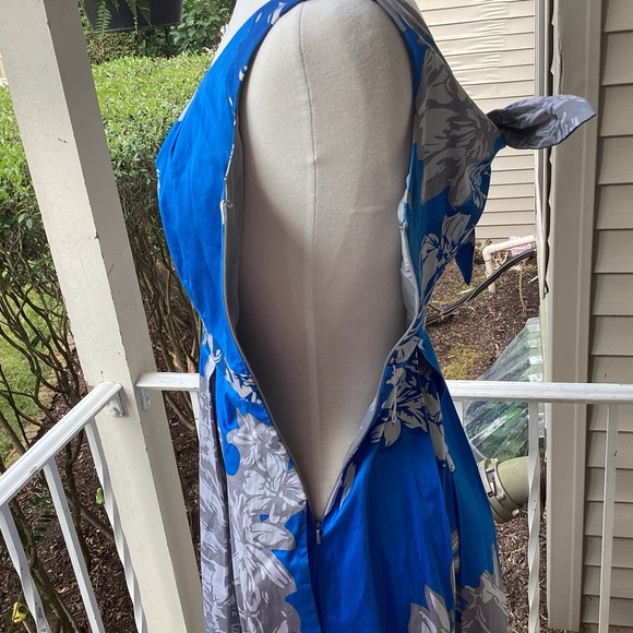 Donna Ricco woman’s blue and gray Hawaiian print dress size 6 adorable~pockets - Picture 7 of 11